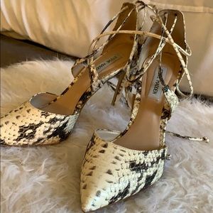 Snake Skin Steve Madden 9.5 Lace Up Heels